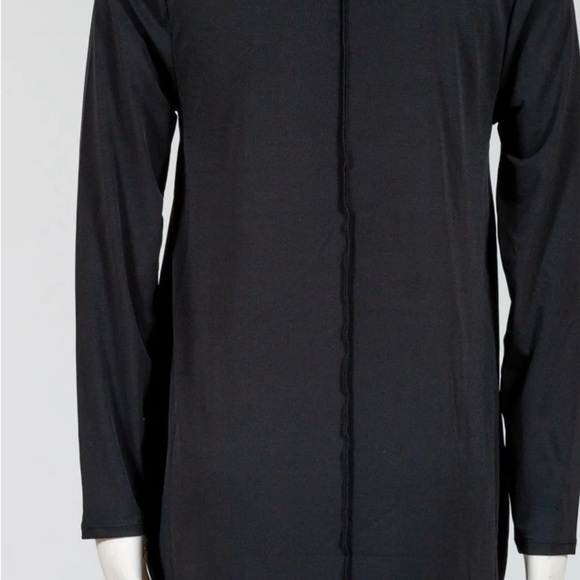 Liv Habitat tunic women medium.Black ,V-neckline,long sleeves  ,curved hem .NWOT - Picture 4 of 13